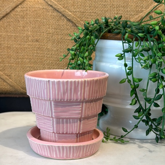 Vintage Other - Vintage McCoy planter